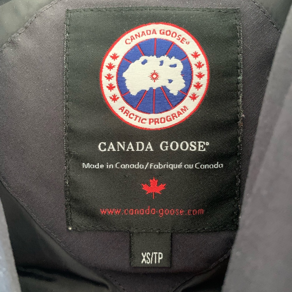 Black Canada Goose Parka Winter Jacket size extra small - Picture 2 of 5